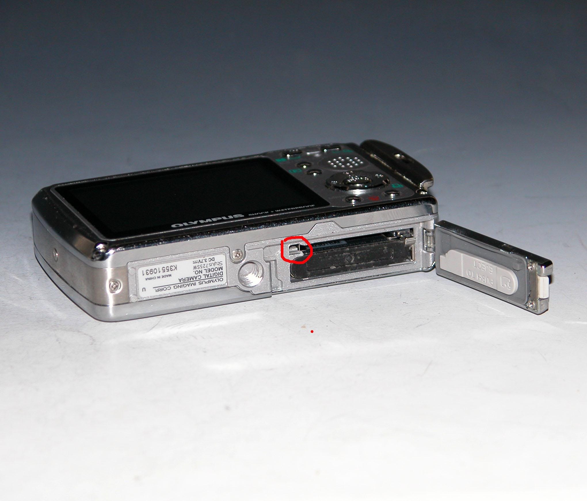 Reconditioned - Olympus Stylus 725SW 7.1MP Digital Camera