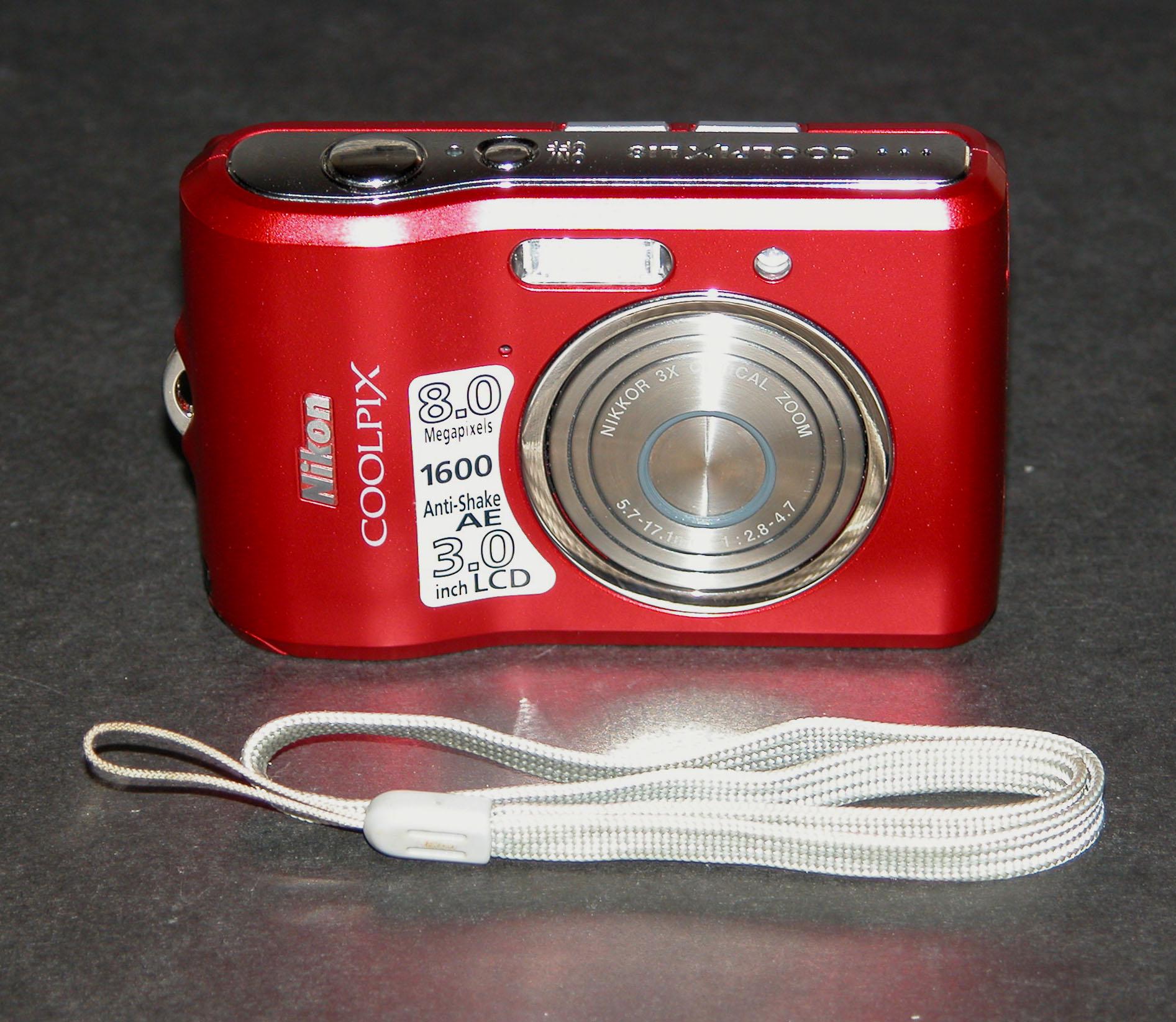 美品☆ Nikon ニコン COOLPIX L18 単3電池 オールドコンデジ ニコン