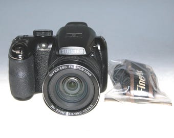 Reconditioned - Fujifilm FinePix S4530 14.0MP Digital Camera - Black #6278 (Take 4 AA Batteries)