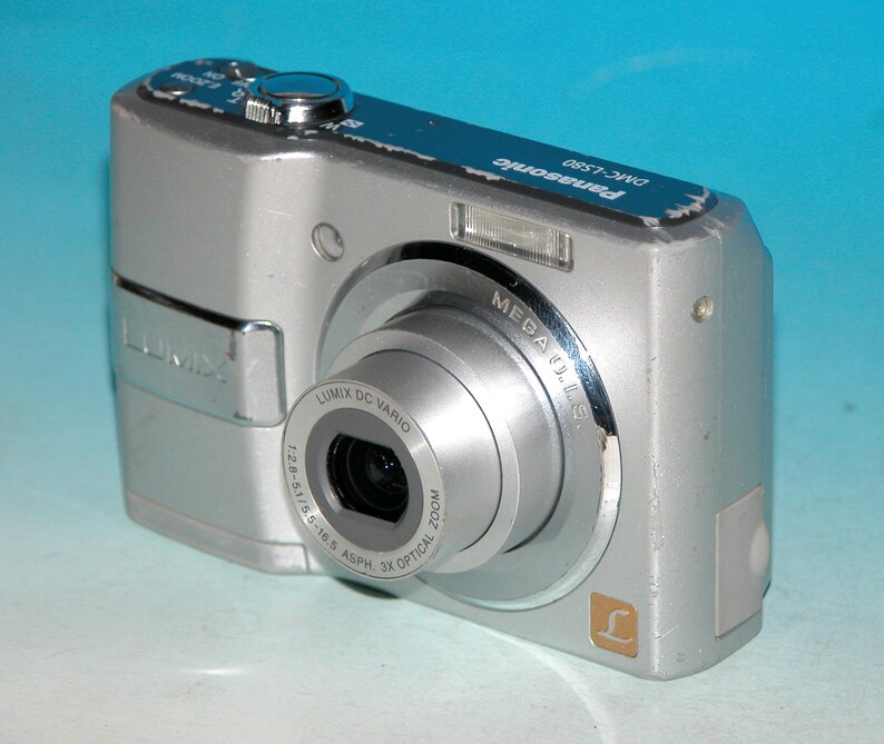 Panasonic LUMIX DMC-LS80 8.1MP Digital Camera - Silver #ns imagem 2