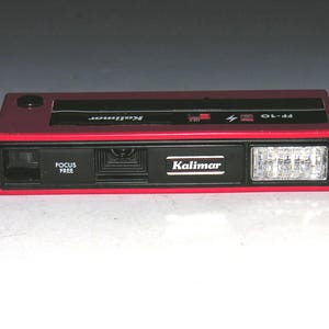 Kalimar FF-10 110 Focus Free Pocket Film Camera - Red