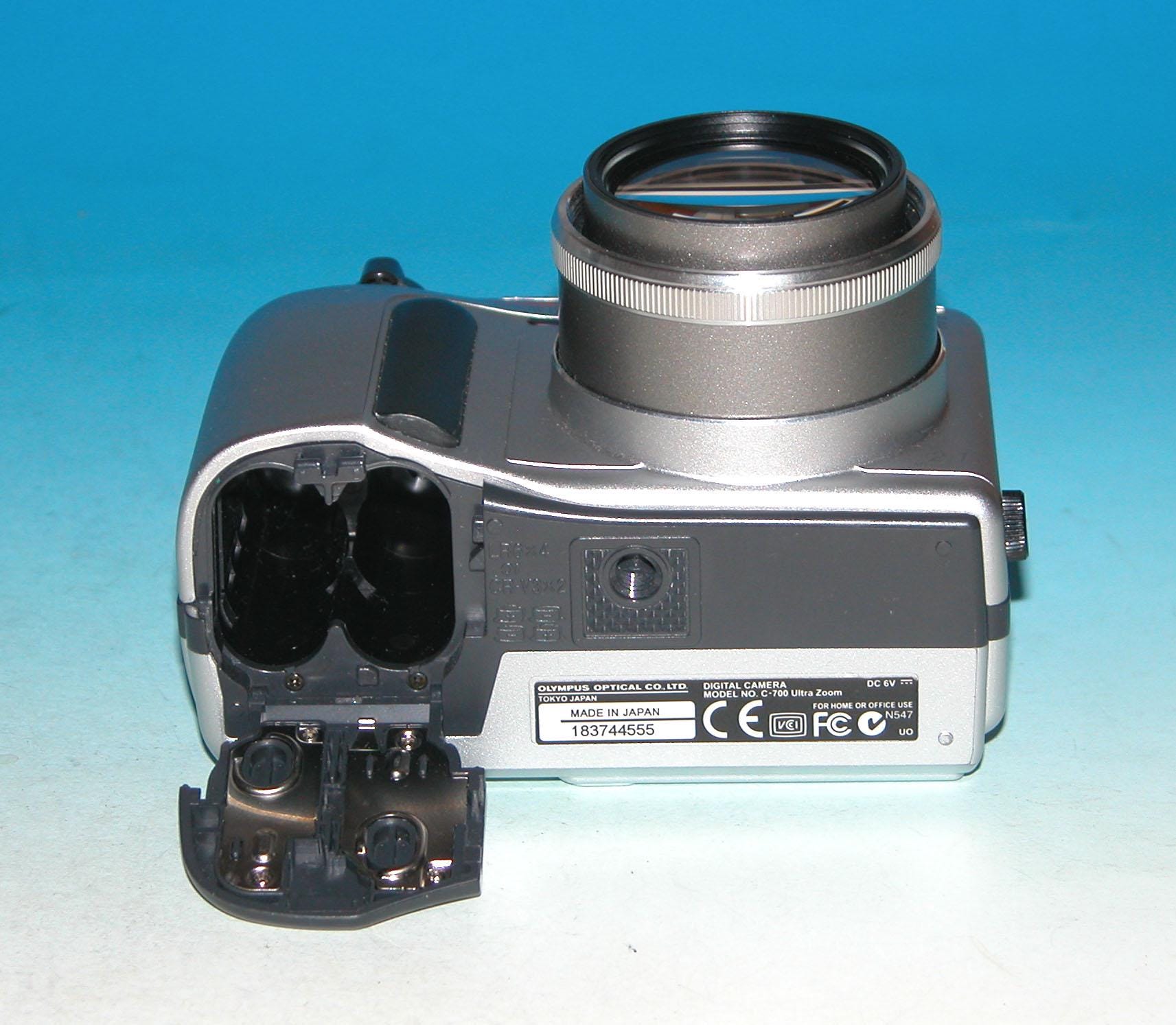 Olympus CAMEDIA C-700 Ultra Zoom 2.1MP Digital Camera - Silver