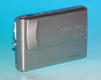 Sony Cyber-shot DSC-T1 5.0MP Digital Camera (LCD Broken & Bad CCD Sensor) #1310