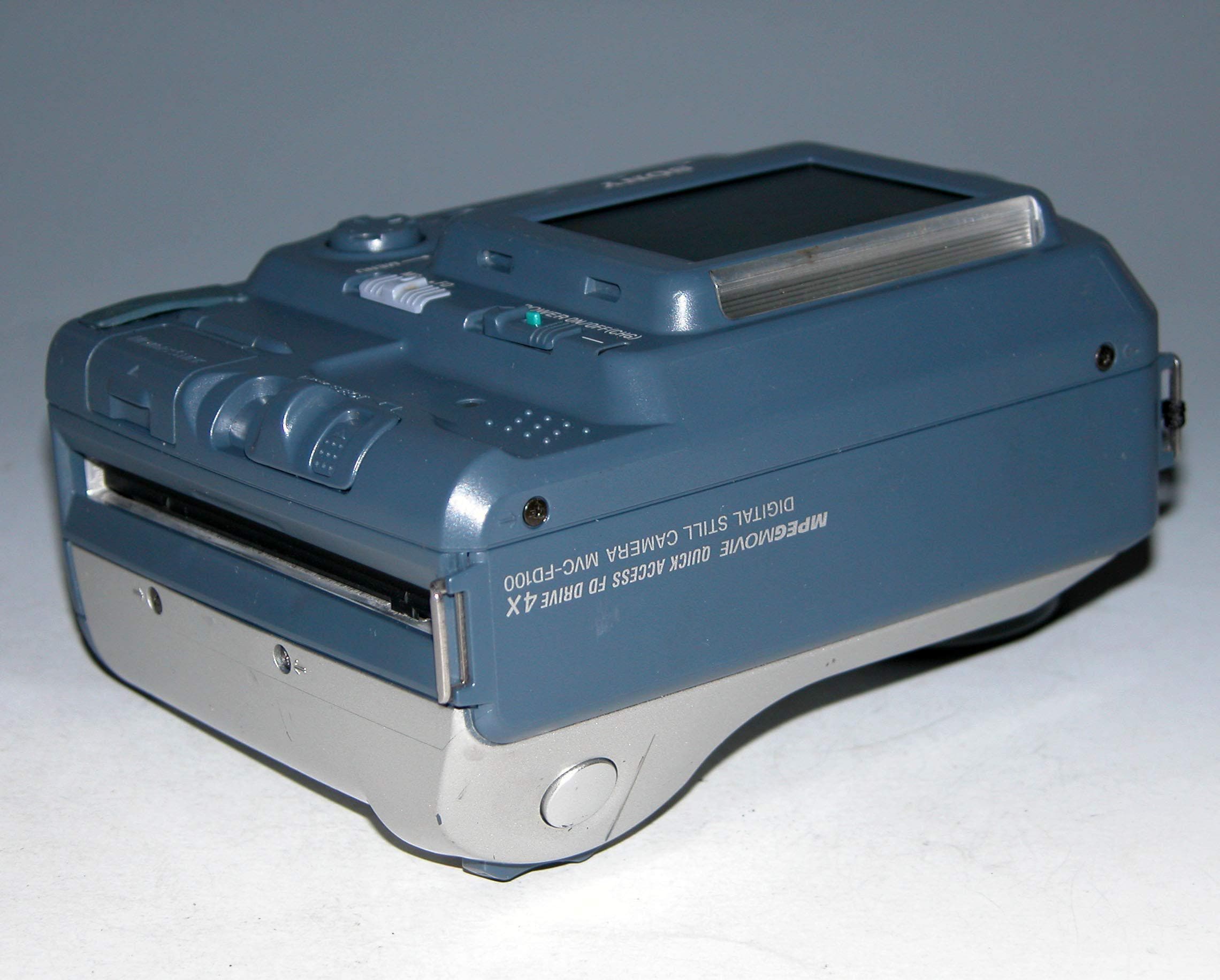 Sony Mavica MVC-FD100 1.2MP Digital Camera With Battery