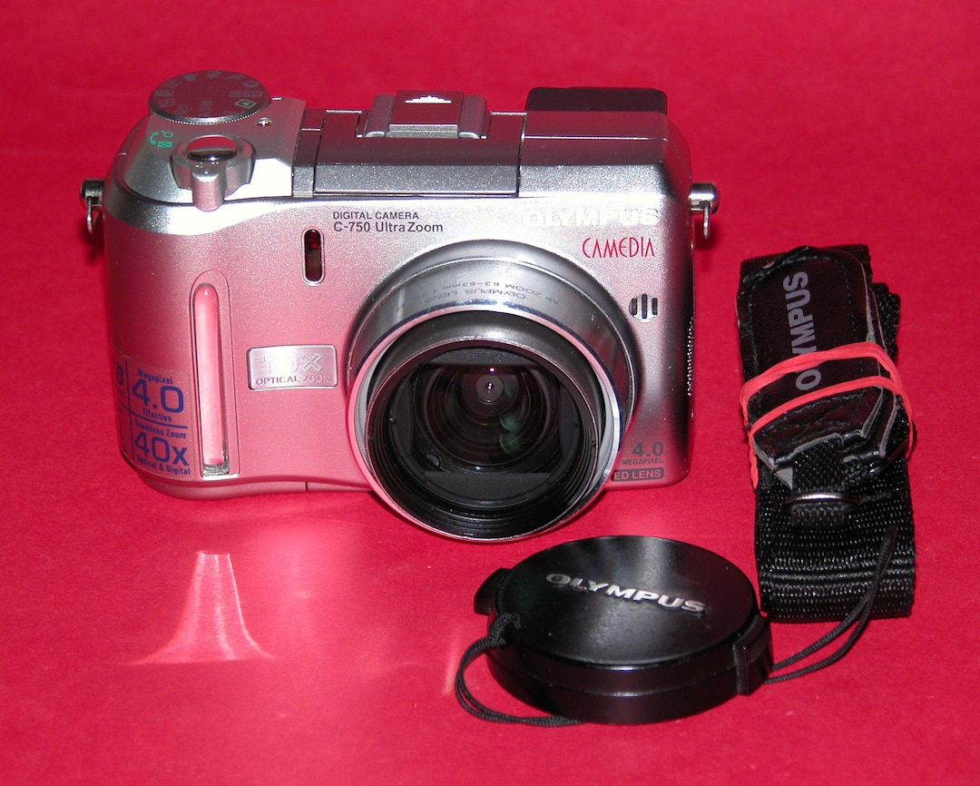 Reconditioned - Olympus CAMEDIA C-750 Ultra Zoom 4.0MP Digital