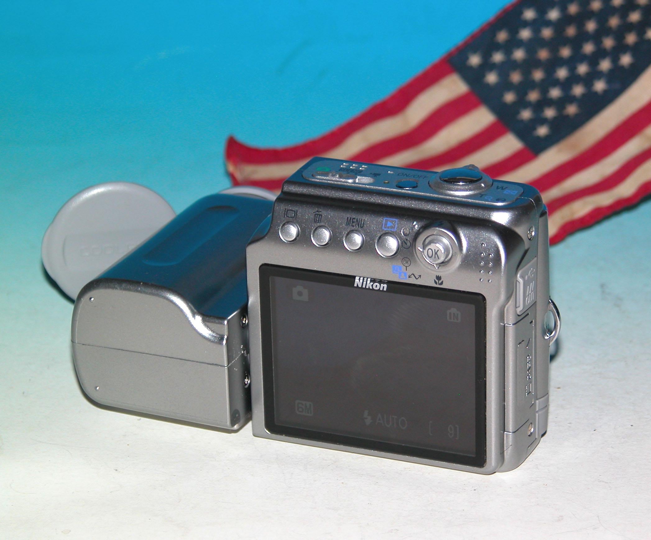 NikonクールピクスS4デジタルカメラcoolpix単三電池仕様レトロ