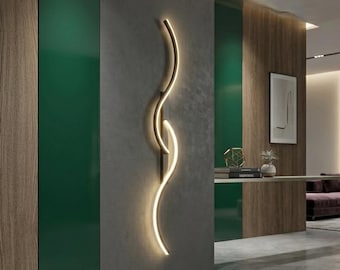 Modern Wave LED Wall Sconce – Minimalist Aluminum Strip Light Fixture