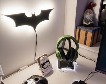 Bat Logo LED Wall Light – Wooden Gaming Room Decor, 16 Colors
