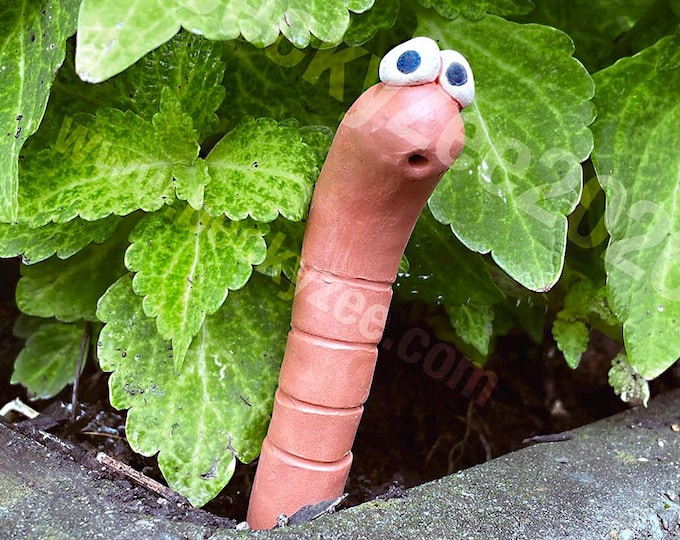 Thirsty Worm moisture monitor for your potted plant