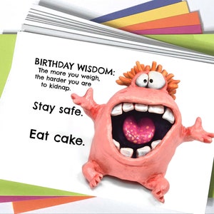 Carte de joyeux anniversaire avec un monstre optimiste de 4,25 x 6 po. avec une enveloppe colorée de format A6
