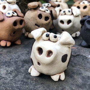 TidBits - Piggie miniatures for your fairy garden or curio shelf