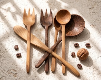 Service artisanal en noyer, cuillère et fourchette en bois sculptés à la main, décoration de cuisine moderne bio, cadeau d'hôtesse minimaliste, vaisselle Japandi