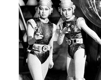 Space Girls, a 4.25&quot; x 5.5&quot; Note Card