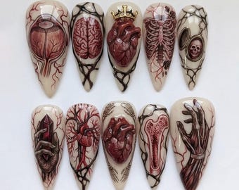 Handgemaakte gotische anatomie pers op nagels - horror hartskeletontwerp - stilettonagels voor donkere academische wereld