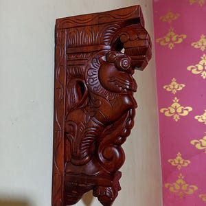 Soporte de pared de madera, 2 piezas, madera maciza de teca, tallado a mano, diseño tradicional único, decoración del hogar, soporte moderno, hermoso soporte de decoración del hogar hecho a mano