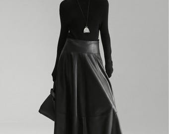 Jupe longue majestueuse en cuir d'agneau noir - Jupe trapèze tendance taille haute, doublure en satin, fermeture éclair YKK, personnalisable