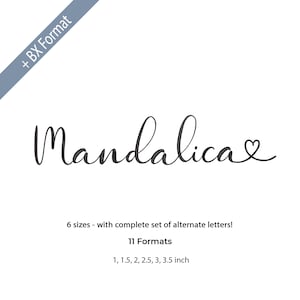 Può includere: Testo nero in corsivo "Mandalica" con un cuore. Sotto, indica "6 taglie - con set completo di lettere alternative!" e "11 Formati". Le dimensioni sono 2,54, 3,81, 5,08, 6,35, 7,62, 8,89 cm.