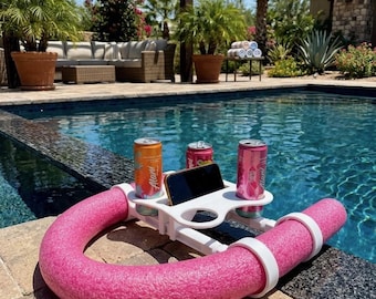 ¡El encargado de la piscina se encarga de las bebidas y el teléfono!