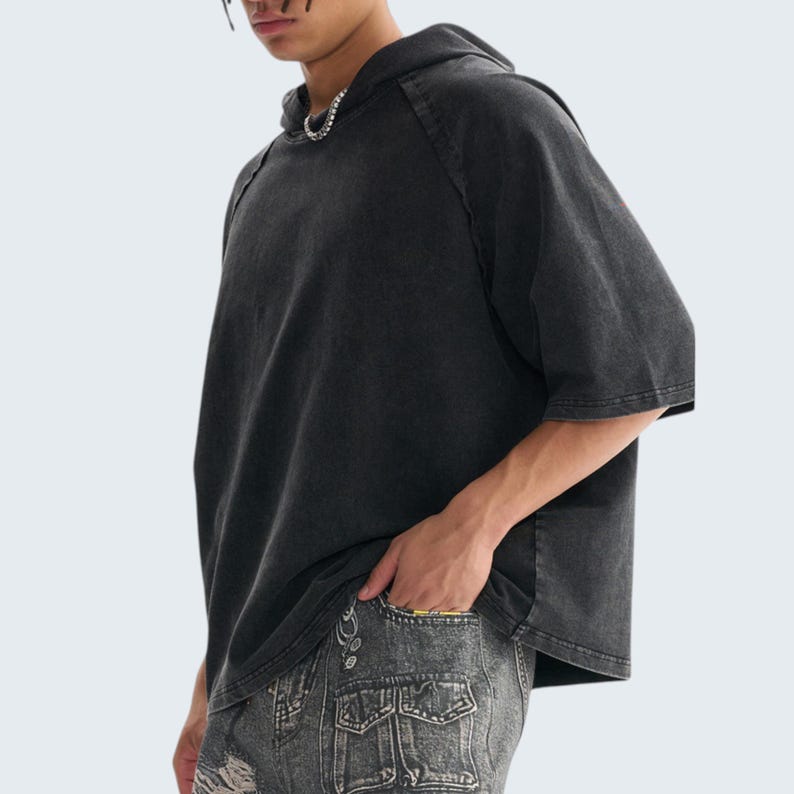 Washed Hooded Shirt | Retro Short Sleeve Top | Daily Wear | Y2K Streetwear Style

Washed hooded shirt with short sleeve design and loose fit silhouette, featuring retro top style suitable for daily wear and Y2K streetwear styling