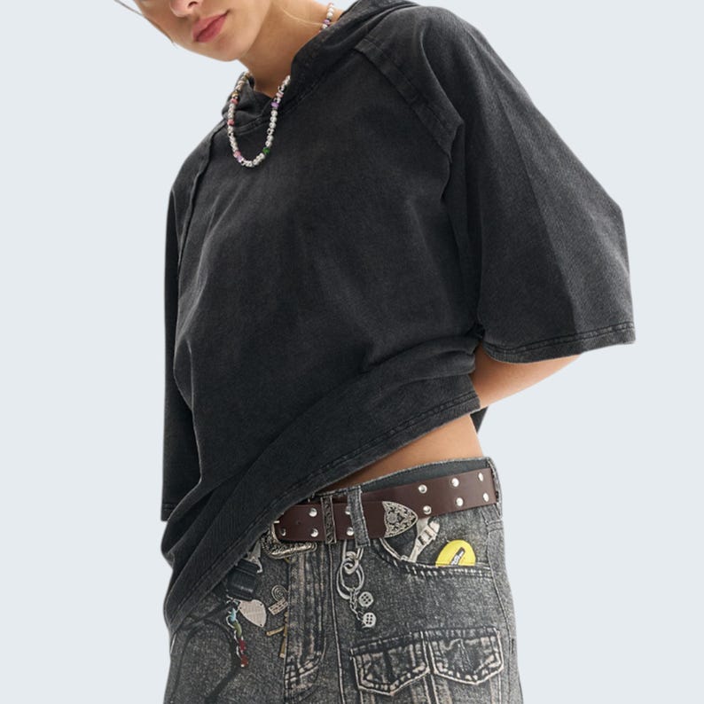 Washed Hooded Shirt | Retro Short Sleeve Top | Daily Wear | Y2K Streetwear Style

Washed hooded shirt with short sleeve design and loose fit silhouette, featuring retro top style suitable for daily wear and Y2K streetwear styling