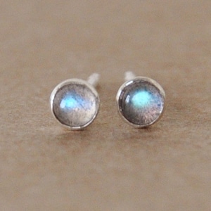 Labradorite stud earrings handmade with genuine sterling silver and 3mm natural iridescent smooth gemstones.