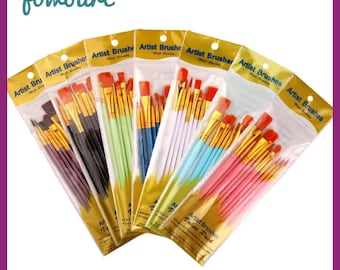 May include: A collection of artist paint brushes in various colors, packaged in clear plastic. The brushes have wooden handles and synthetic bristles. The packaging includes the text "Artist Brushes Value Pack". The fomoart logo is in the top left corner.