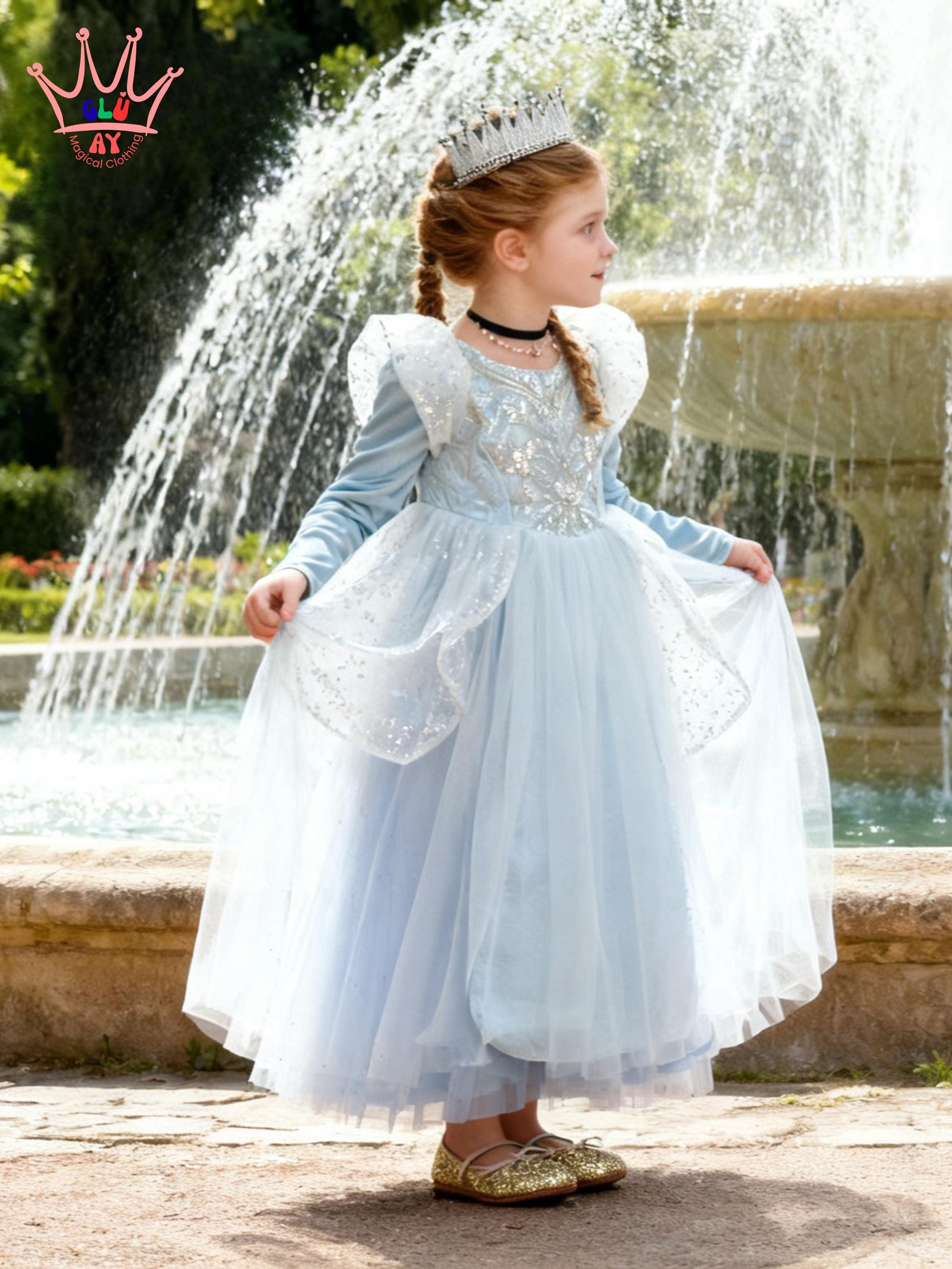 water princess dress I am obsessed with that dress I made for my friend @lea.merkel to wear to the Elemental Ball by @mysticfateuk in November ! She will be a gorgeous member of the Water Court , It was very interesting