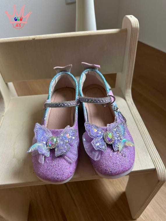 shoes for mermaid dress Type of shoes for mermaid dress? Pics please!