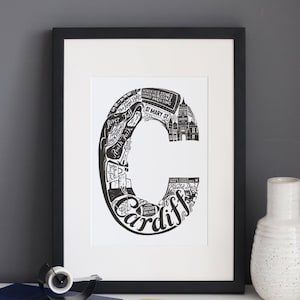 Impressão sem moldura de Cardiff - presente de formatura - Presentes do País de Gales - Ideias de formatura - Arte tipográfica - Cartaz de Cardiff - Arte galesa