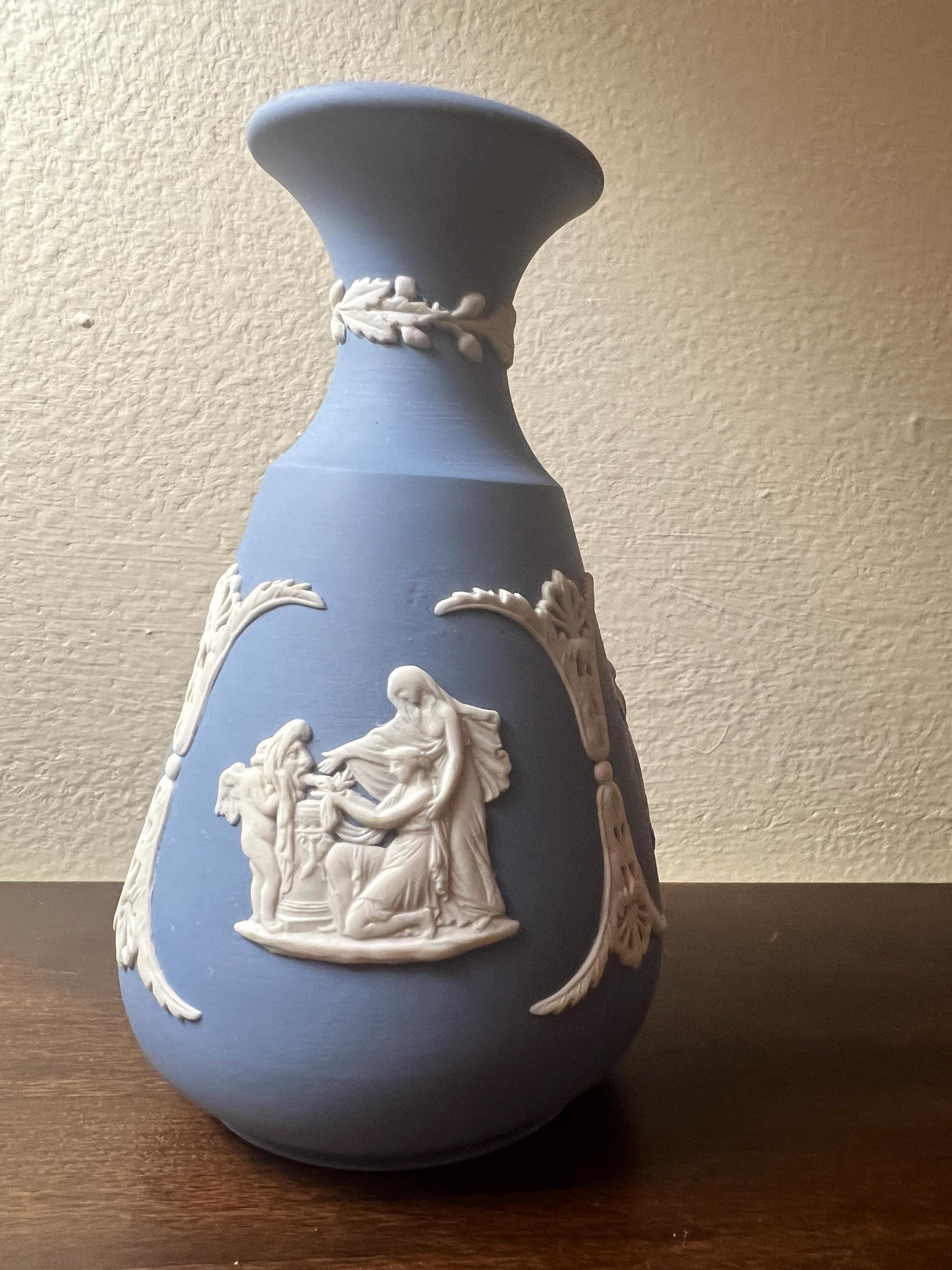 Wedgwood blue vase - Etsy 日本