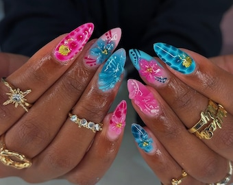 Uñas postizas hechas a mano con diseño de sirena tropical, hibisco rosa y azul, manicura veraniega oceánica 3D.