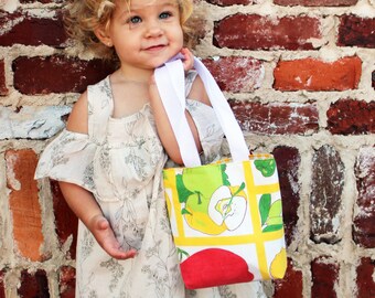 Small tote bag - Child Tote bag - Lunch tote bag - Repurposed tote bag - Upcycled vintage napkins - Retro veggie tote - Waterproof tote bag