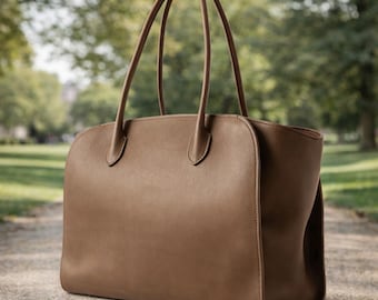 Minimalist Italian Leather Tote Bag – Large Structured Laptop Shoulder Bag for Women
