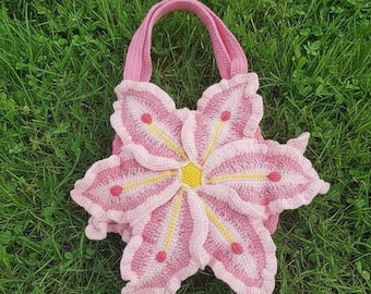 Borsa a tracolla floreale 3D all'uncinetto, realizzata a mano con motivo a giglio.