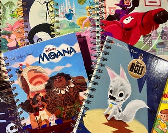 Disney Little Golden Book Junk Journal – 30 Blank Pages, 4 Decorative Pockets & Wire-Coil Binding