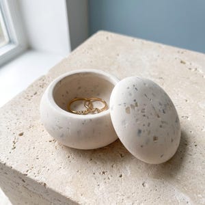 Round pebble jewelry box, small stone ring box, handcrafted storage, handmade gift from France