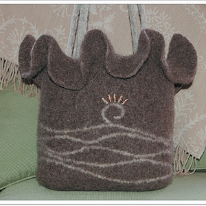 Felted Ruffle Bag to Crochet PDF Pattern Instant Download
