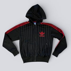 Adidas Originals zwarte hoodie met rode strepen en rits, maat M