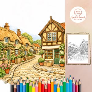 Puede incluir: Ilustración colorida de una pintoresca calle de pueblo europeo con adoquines y edificios encantadores. La imagen presenta una panadería y casas con tejados de paja, rodeadas de flores y vegetación. Incluye el texto "Spirit & Travel Designs".