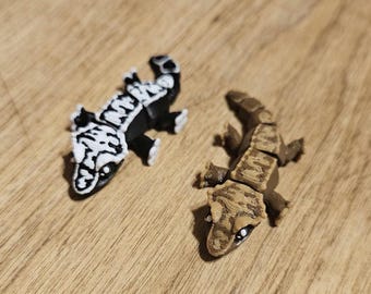 Baby Crested Gecko (2 tum) – Ledad 3D-utskriven gekkofigur