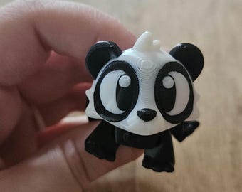 Bebé panda – Criatura articulada impresa en 3D de 5 cm (2 pulgadas)