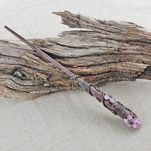 Rose Quartz Floral Wizard Wand, Handcrafted Wood Magic Wand / Fantasy Wand