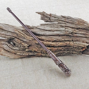 Leaves Wizard Wand / Wood Magic Wand / Fantasy Wand / Master Handcrafted Wand