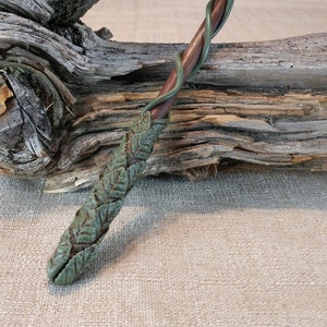 Green Vine Leaf Wizard Wand / Wood Magic Wand / Fantasy Wand / Master Handcrafted Wand
