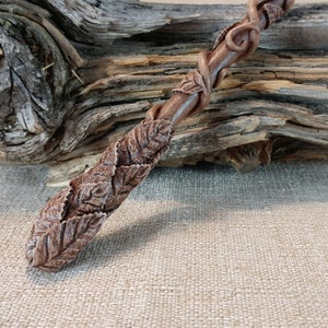 Brown Vine Leaf Wizard Wand / Wood Magic Wand / Fantasy Wand / Master Handcrafted Wand image 3