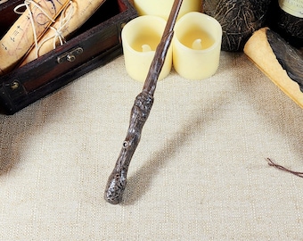 Varita de mago de rama de madera, madera hecha a mano, magia y fantasía
