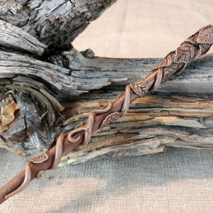 Brown Vine Leaf Wizard Wand / Wood Magic Wand / Fantasy Wand / Master Handcrafted Wand image 4