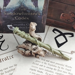 Shadowhunter Stele Green Vine Large Crystal Point