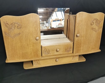 Wooden and red wall cabinet - 1930