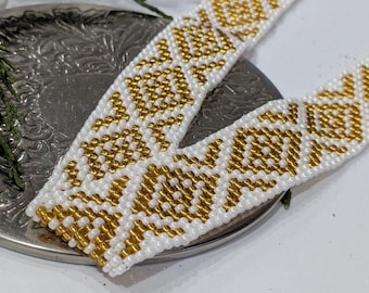 Handmade Seed Bead Jewelry, Gold Diamond Pattern Beaded Choker Loomed Beadwork, Bohemian Accessory, White and Gold Geometric Statement Piece